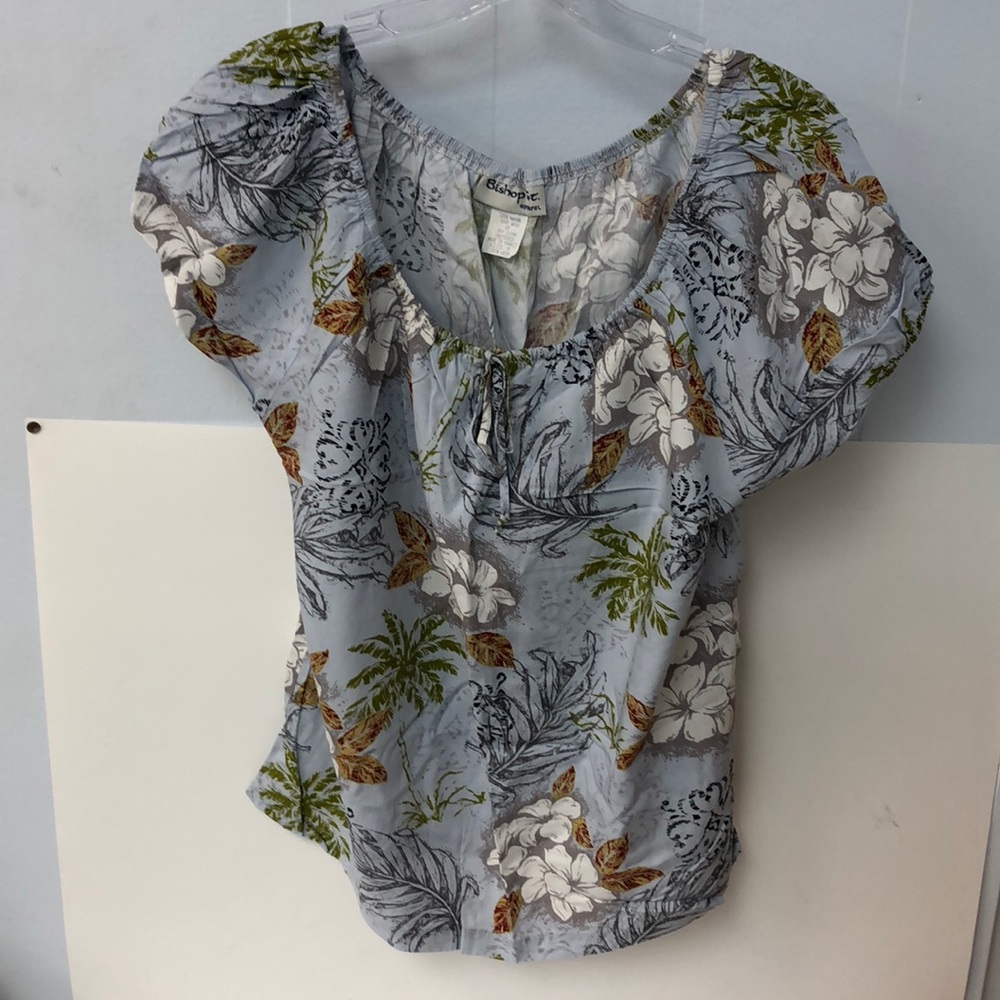 Bishop st top blouse women size medium beautiful